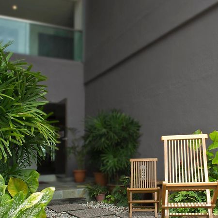Marvelux Hotel Malacca Exterior photo