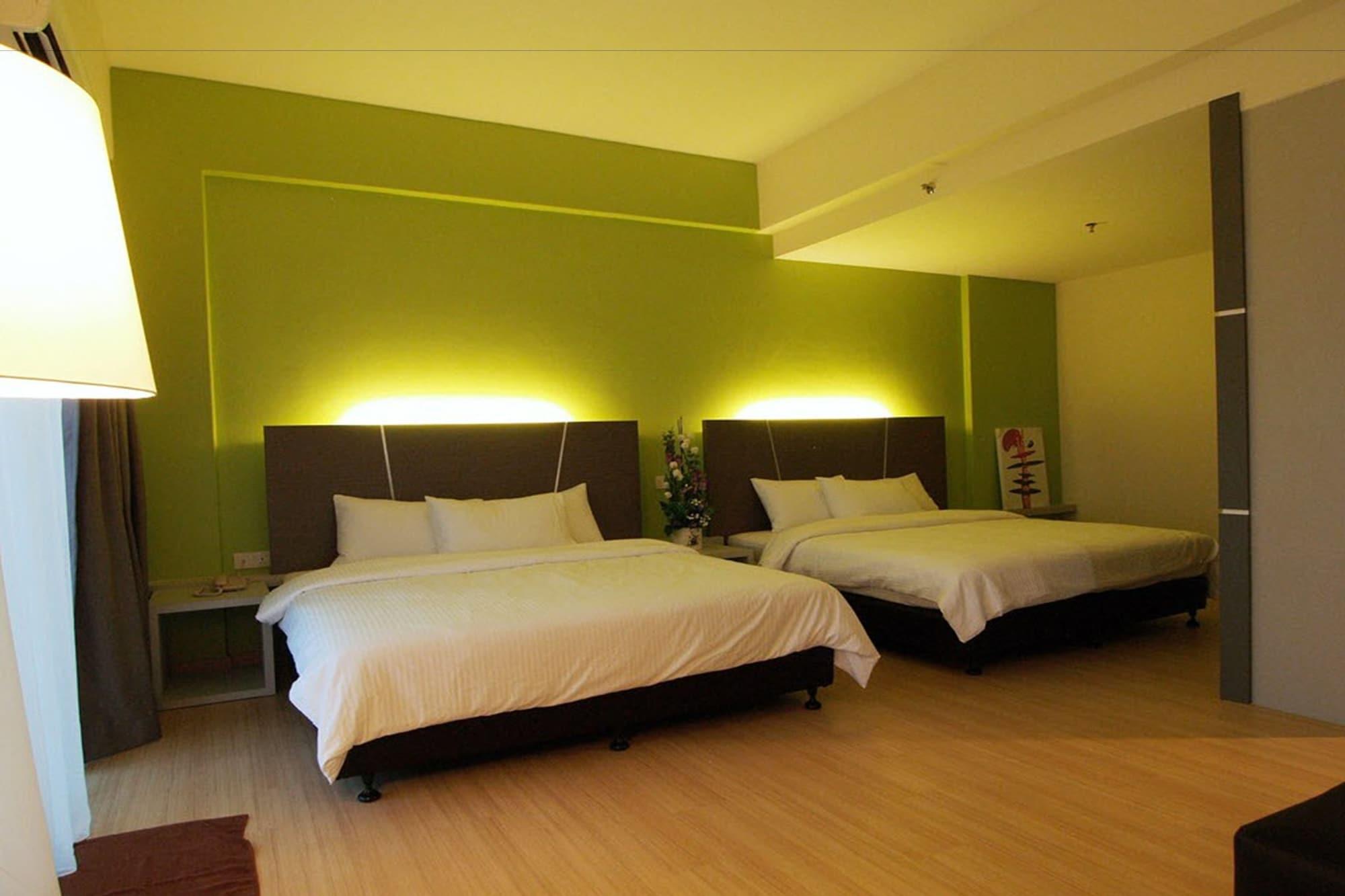 Marvelux Hotel Malacca Exterior photo