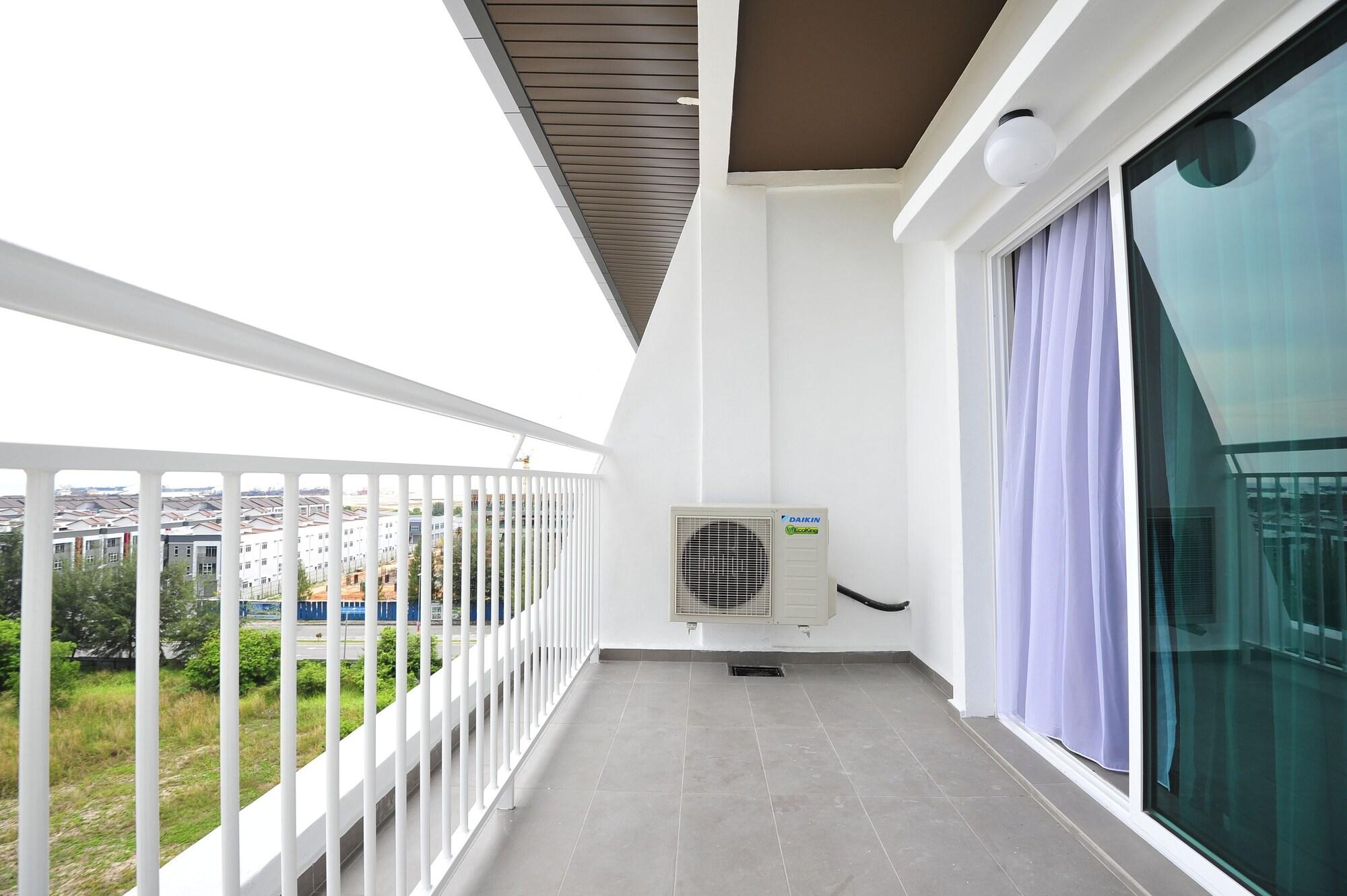 Marvelux Hotel Malacca Exterior photo