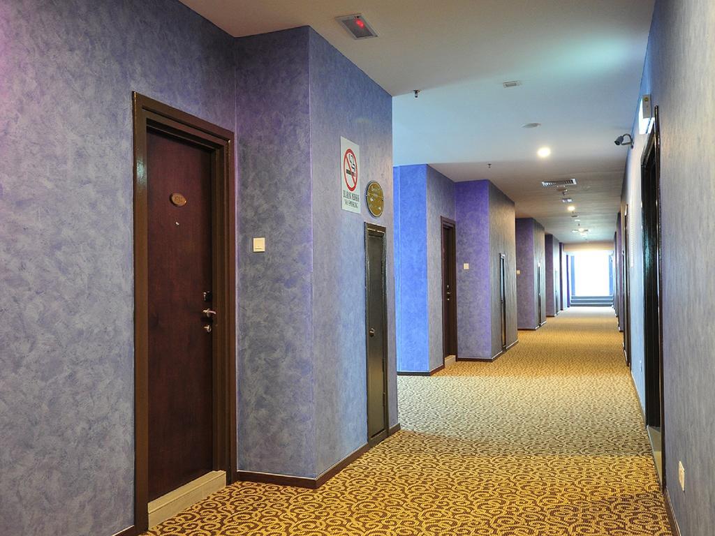 Marvelux Hotel Malacca Exterior photo