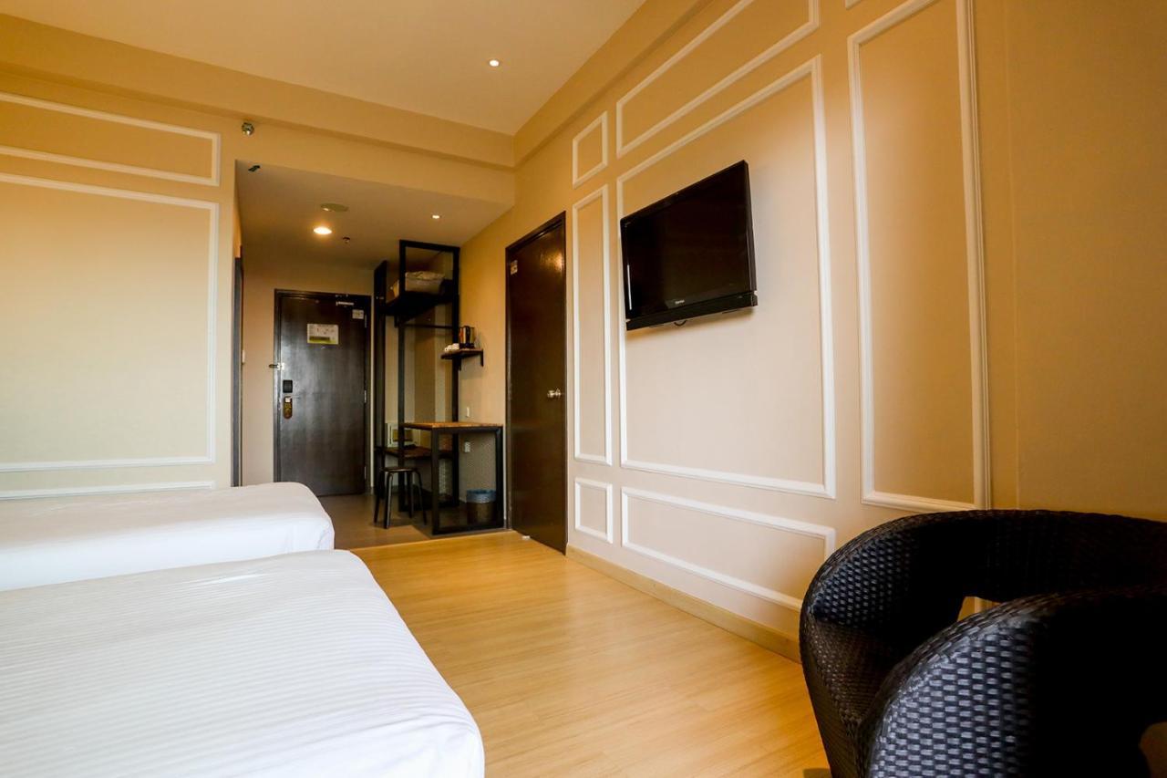 Marvelux Hotel Malacca Exterior photo